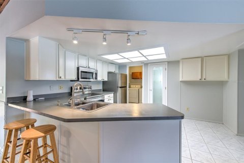 House in Land O' Lakes, Florida 3 bedrooms, 148.09 sq.m. № 2107794 - photo 16