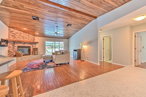 House in Land O' Lakes, Florida 3 bedrooms, 148.09 sq.m. № 2107794 - photo 13