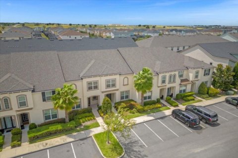 Townhouse in SOLARA RESORT in Kissimmee, Florida 3 bedrooms, 182.27 sq.m. № 2099150 - photo 27