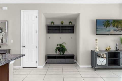 Townhouse in SOLARA RESORT in Kissimmee, Florida 3 bedrooms, 182.27 sq.m. № 2099150 - photo 4
