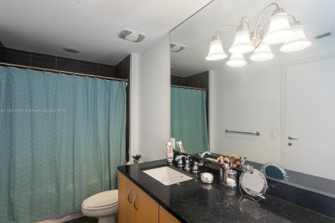 Купить кондоминиум в Майами, Флорида 1 спальня, 83.8м2, № 1977822 - фото 9