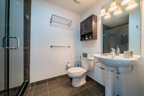 Купить кондоминиум в Майами, Флорида 1 спальня, 83.8м2, № 1977822 - фото 16