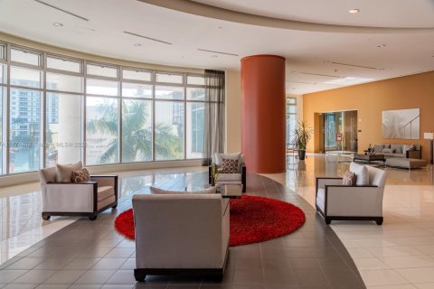 Купить кондоминиум в Майами, Флорида 1 спальня, 83.8м2, № 1977822 - фото 3