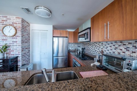 Купить кондоминиум в Майами, Флорида 1 спальня, 83.8м2, № 1977822 - фото 14