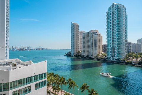 Кондоминиум с 1 спальней в Майами, Флорида № 1977822