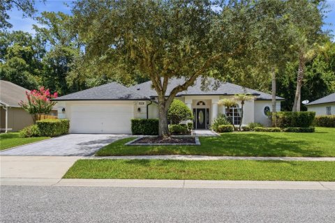 House in Winter Springs, Florida 4 bedrooms, 253.07 sq.m. № 2199182