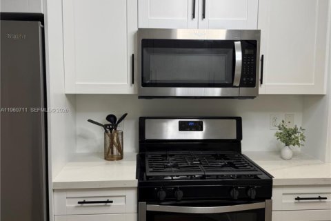 Купить таунхаус в Санрайз, Флорида 3 спальни, 151.24м2, № 2026569 - фото 6