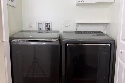 Купить таунхаус в Санрайз, Флорида 3 спальни, 151.24м2, № 2026569 - фото 25