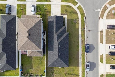 House in Davenport, Florida 3 bedrooms, 140.47 sq.m. № 2109991 - photo 26
