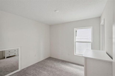 House in Davenport, Florida 3 bedrooms, 140.47 sq.m. № 2109991 - photo 15