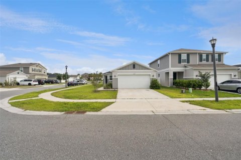House in Davenport, Florida 3 bedrooms, 140.47 sq.m. № 2109991 - photo 3