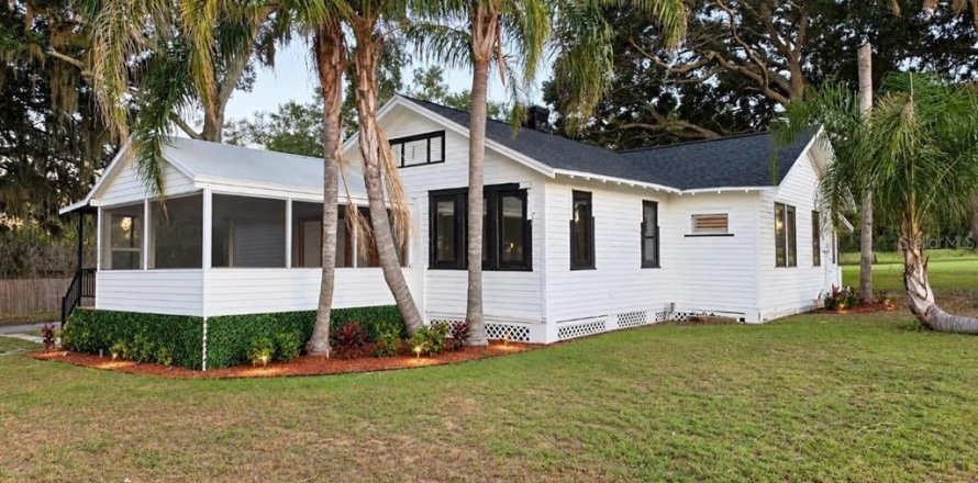 Villa ou maison à Montverde, Floride 3 chambres, 107.21 m2 № 2388359