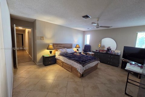 Villa ou maison à vendre à Coral Springs, Floride: 4 chambres, 228.73 m2 № 1986321 - photo 28
