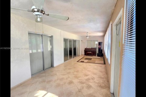 Villa ou maison à vendre à Coral Springs, Floride: 4 chambres, 228.73 m2 № 1986321 - photo 21