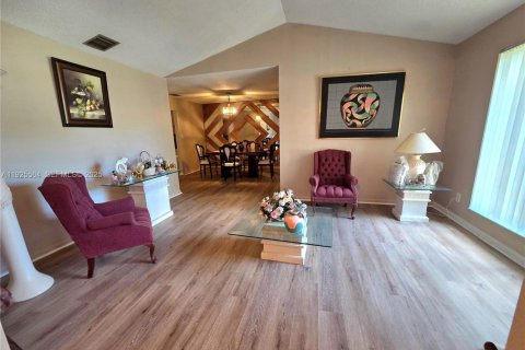 Villa ou maison à vendre à Coral Springs, Floride: 4 chambres, 228.73 m2 № 1986321 - photo 11