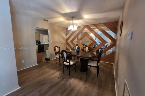 Villa ou maison à vendre à Coral Springs, Floride: 4 chambres, 228.73 m2 № 1986321 - photo 12