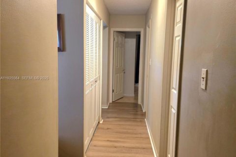 Villa ou maison à vendre à Coral Springs, Floride: 4 chambres, 228.73 m2 № 1986321 - photo 22