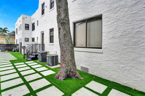 Casa en alquiler en Hollywood, Florida, 2 dormitorios, 109.16 m2 № 1712763 - foto 6