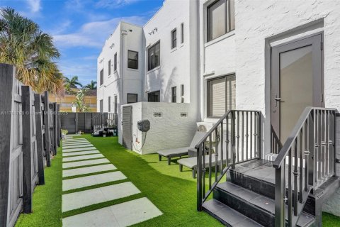 Casa en alquiler en Hollywood, Florida, 2 dormitorios, 109.16 m2 № 1712763 - foto 14