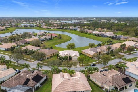Casa en venta en Kissimmee, Florida, 4 dormitorios, 209.4 m2 № 1531912 - foto 4