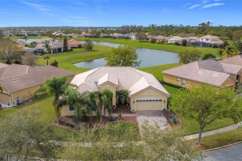 Casa en venta en Kissimmee, Florida, 4 dormitorios, 209.4 m2 № 1531912 - foto 3