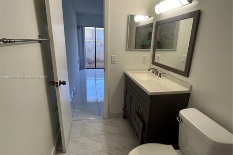 Купить кондоминиум в Майами, Флорида 2 спальни, 78.69м2, № 1981755 - фото 5