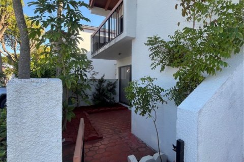 Купить кондоминиум в Майами, Флорида 2 спальни, 78.69м2, № 1981755 - фото 14