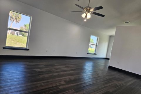 Casa en venta en Okeechobee, Florida, 3 dormitorios, 134.71 m2 № 2249632 - foto 2