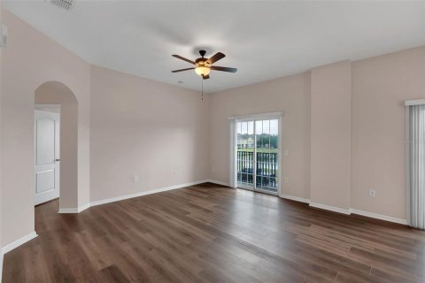 Купить кондоминиум в Киссимми, Флорида 6 комнат, 116.96м2, № 2217426 - фото 4