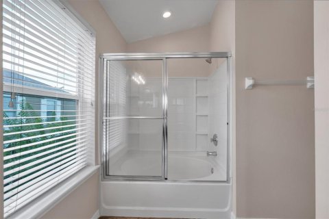 Купить кондоминиум в Киссимми, Флорида 6 комнат, 116.96м2, № 2217426 - фото 17