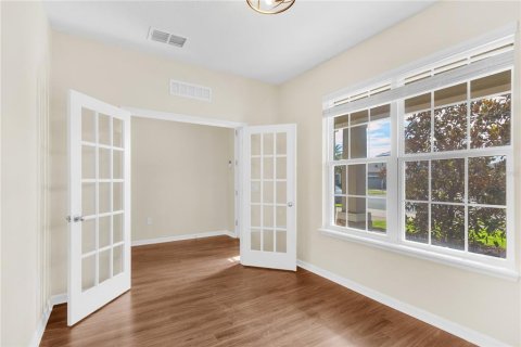 House in Clermont, Florida 5 bedrooms, 287.25 sq.m. № 2396877 - photo 6