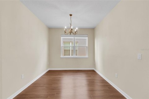 House in Clermont, Florida 5 bedrooms, 287.25 sq.m. № 2396877 - photo 8