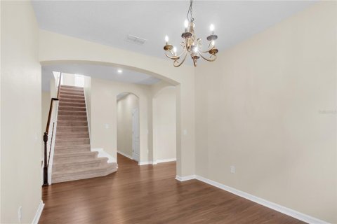 House in Clermont, Florida 5 bedrooms, 287.25 sq.m. № 2396877 - photo 9