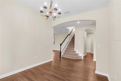 House in Clermont, Florida 5 bedrooms, 287.25 sq.m. № 2396877 - photo 10