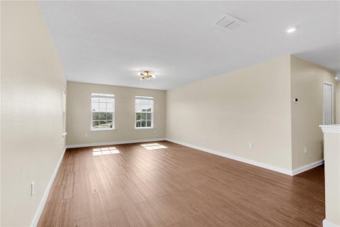 House in Clermont, Florida 5 bedrooms, 287.25 sq.m. № 2396877 - photo 23