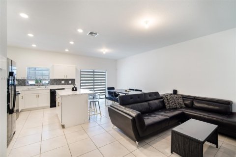 Adosado en alquiler en Florida City, Florida, 3 dormitorios, 136.19 m2 № 2033058 - foto 11