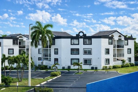 Condo in Miami, Florida, 2 bedrooms  № 2048411 - photo 27