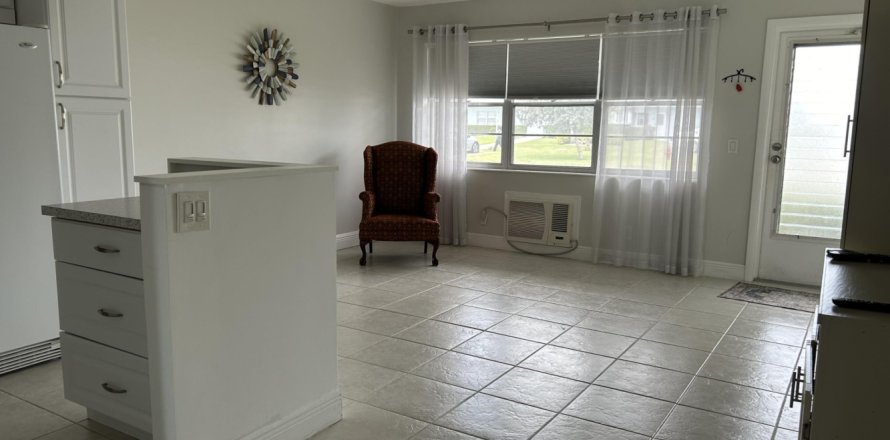 Condominio en West Palm Beach, Florida, 1 dormitorio № 1121220