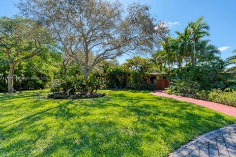 Casa en venta en Pinecrest, Florida, 4 dormitorios, 271 m2 № 1860694 - foto 2