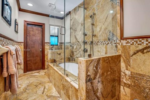 Casa en venta en Pinecrest, Florida, 4 dormitorios, 271 m2 № 1860694 - foto 16