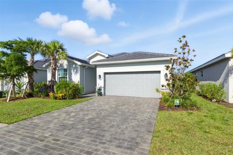 House in Venice, Florida 4 bedrooms, 189.06 sq.m. № 1916279 - photo 2