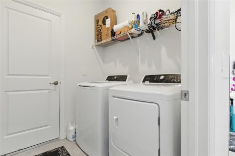 House in Venice, Florida 4 bedrooms, 189.06 sq.m. № 1916279 - photo 28