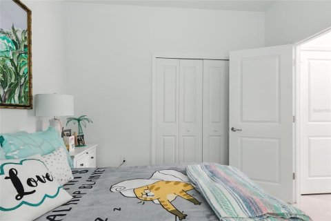 House in Venice, Florida 4 bedrooms, 189.06 sq.m. № 1916279 - photo 30