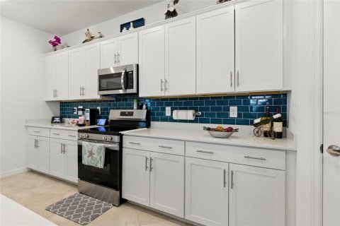 House in Venice, Florida 4 bedrooms, 189.06 sq.m. № 1916279 - photo 16