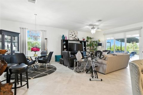 House in Venice, Florida 4 bedrooms, 189.06 sq.m. № 1916279 - photo 13