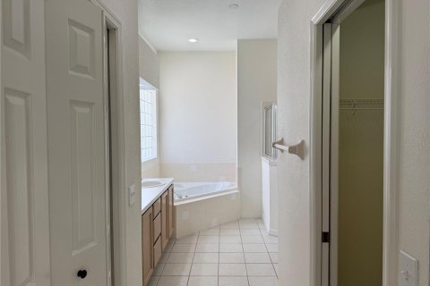 Casa en venta en Lakeland, Florida, 3 dormitorios, 180.42 m2 № 2387357 - foto 9