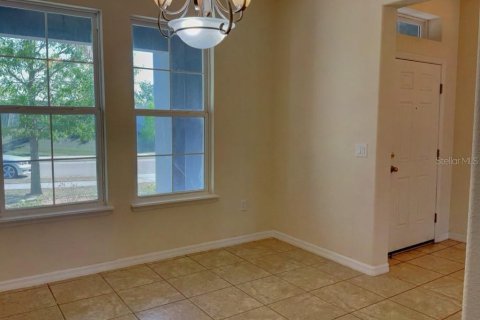 House in Eustis, Florida 5 bedrooms, 274.8 sq.m. № 1640696 - photo 4