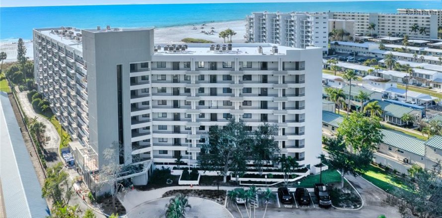 Condo in Sarasota, Florida, 3 bedrooms № 2137949