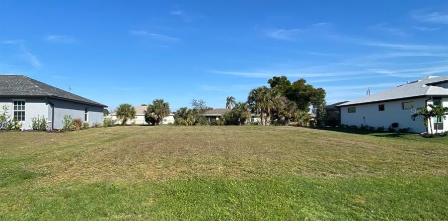 Land in Punta Gorda, Florida № 1566407