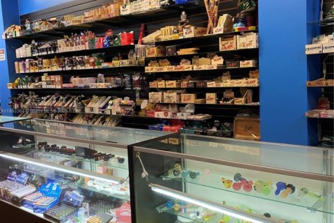 Commercial property in Hollywood, Florida № 1946133 - photo 19